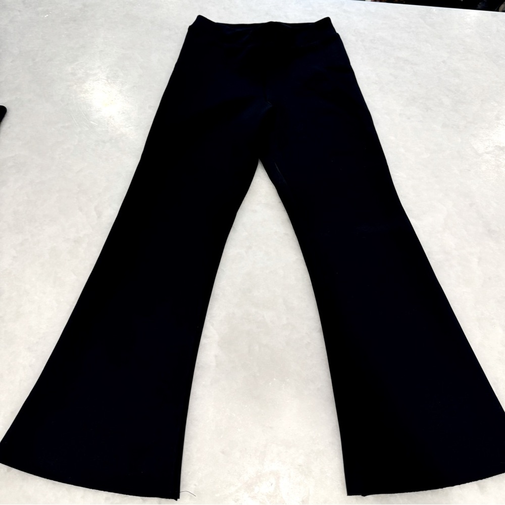 Commando Stretch Pull On Crop Pants - image 1